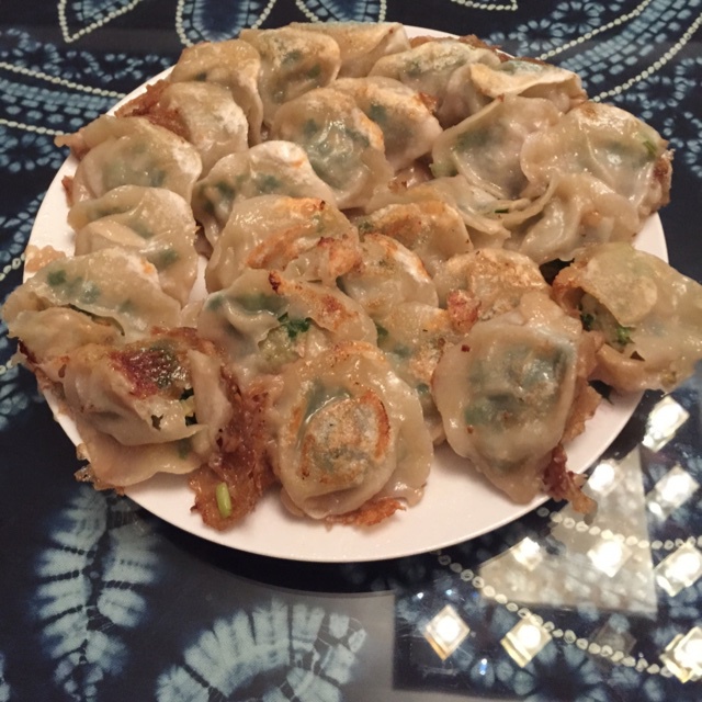 速冻水饺吃腻了吗~变锅贴吧(๑´ڡ`๑)