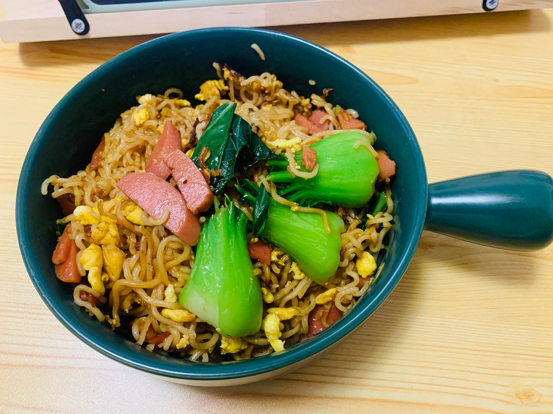 🍜泡面神仙吃法❗️巨销魂的鸡蛋火腿炒泡面