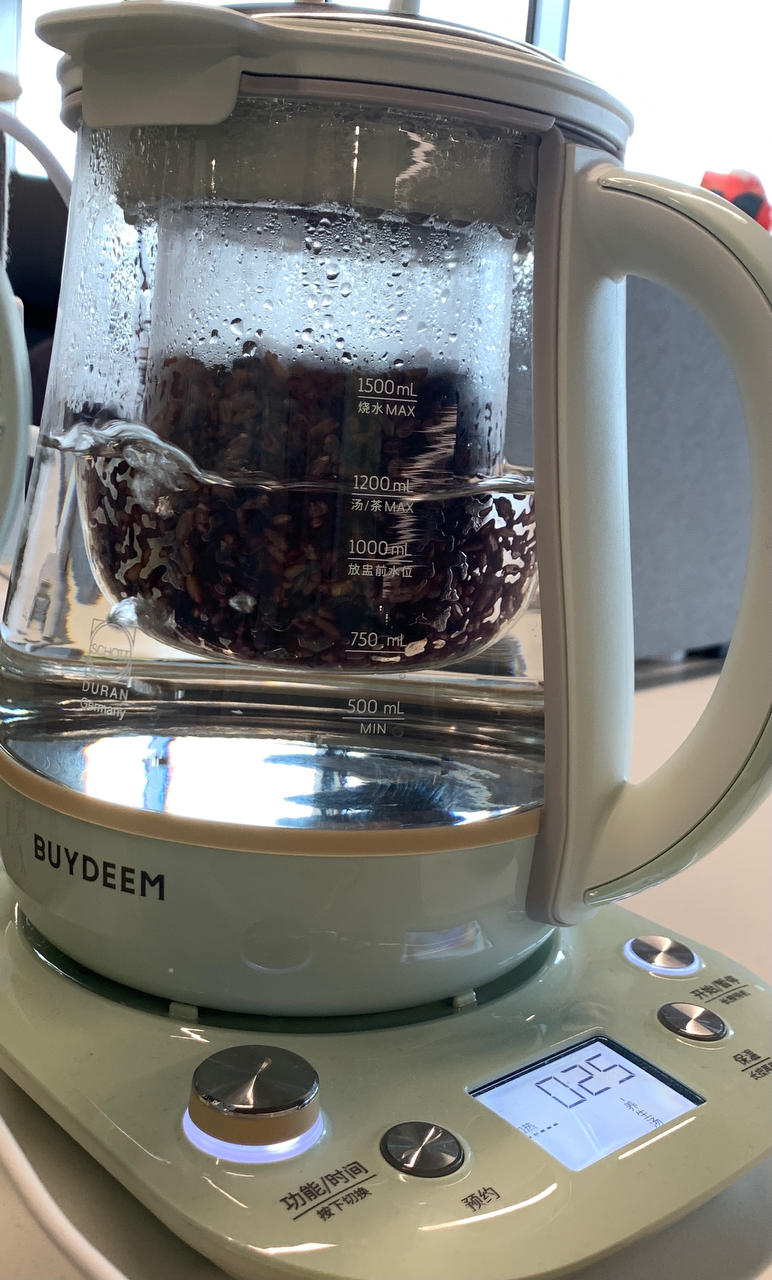 苦瓜玉米排骨汤【8月养生壶食谱】