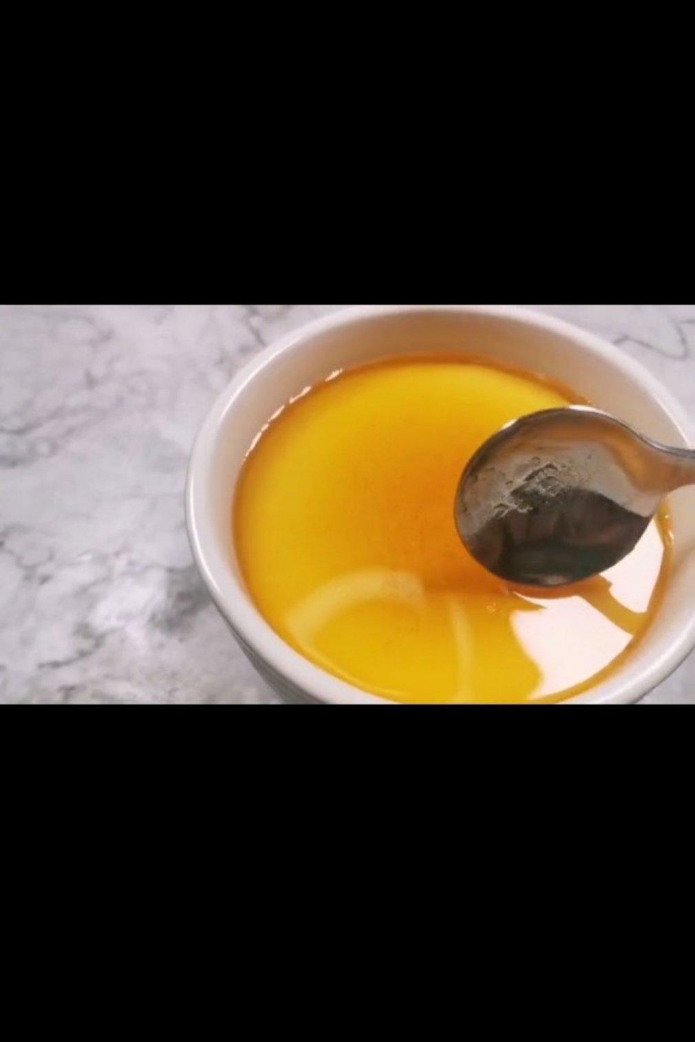 简单的焦糖鸡蛋布丁