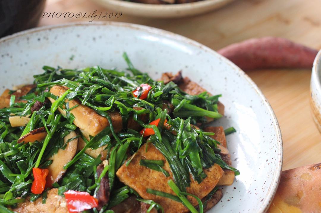韭菜炒豆腐