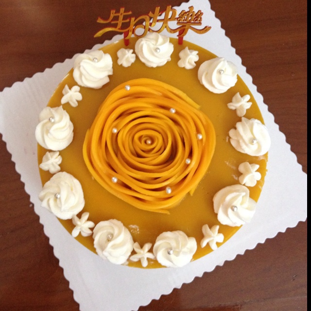 料超足的芒果慕斯蛋糕