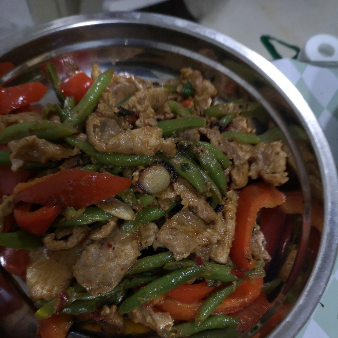 炒肉就得嫩—豆角炒肉（四季豆）