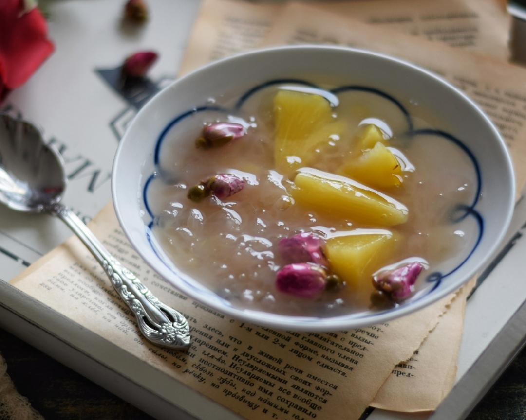 玫瑰菠萝银耳汤