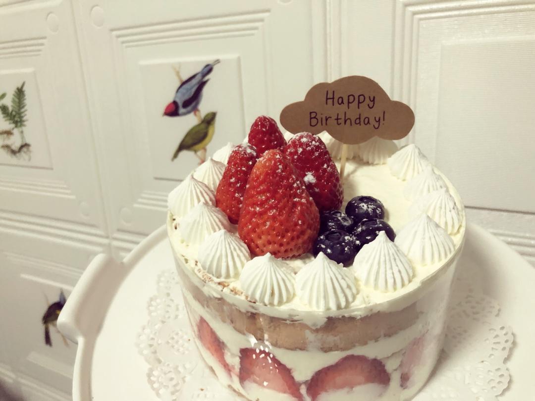 草莓裸蛋糕（6寸生日蛋糕）