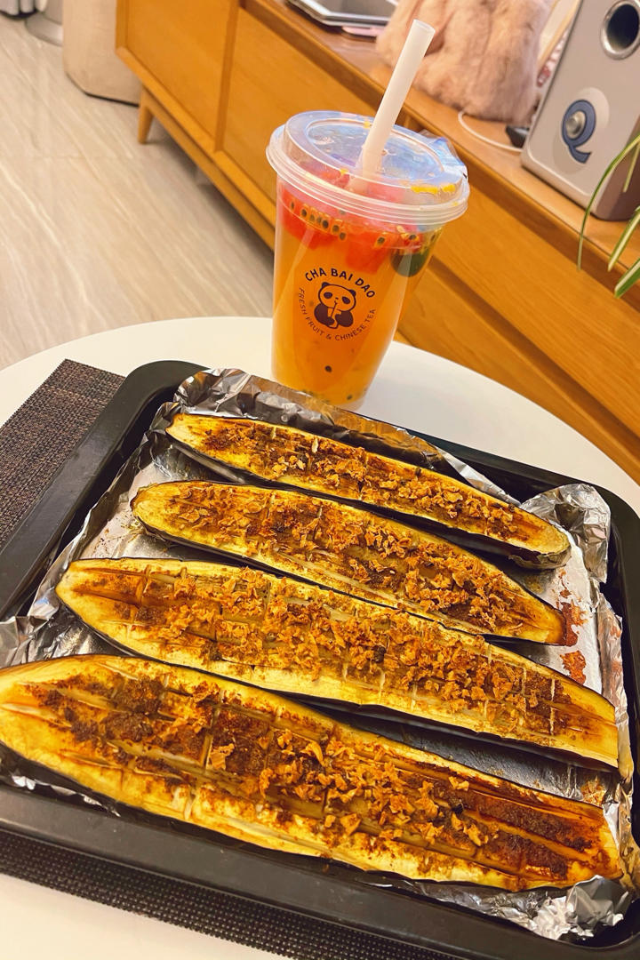 蒜香烤茄子