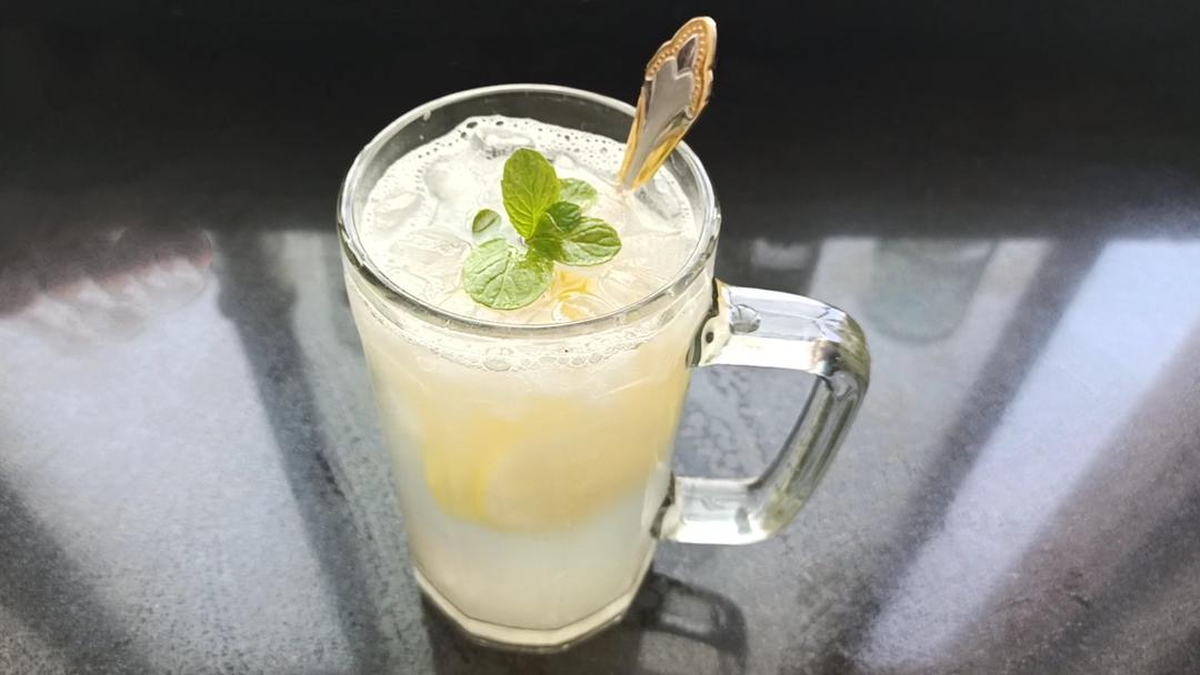 蜂蜜柠檬水（2new）的做法