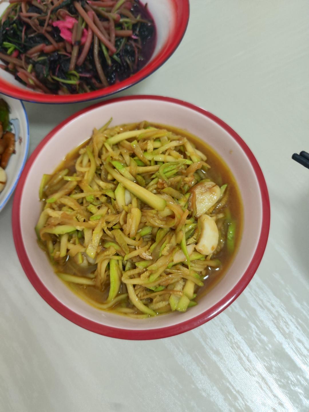 清炒西葫芦丝（简单）
