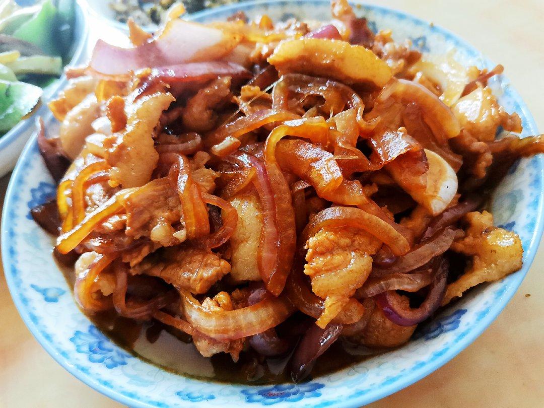 洋葱炒肉