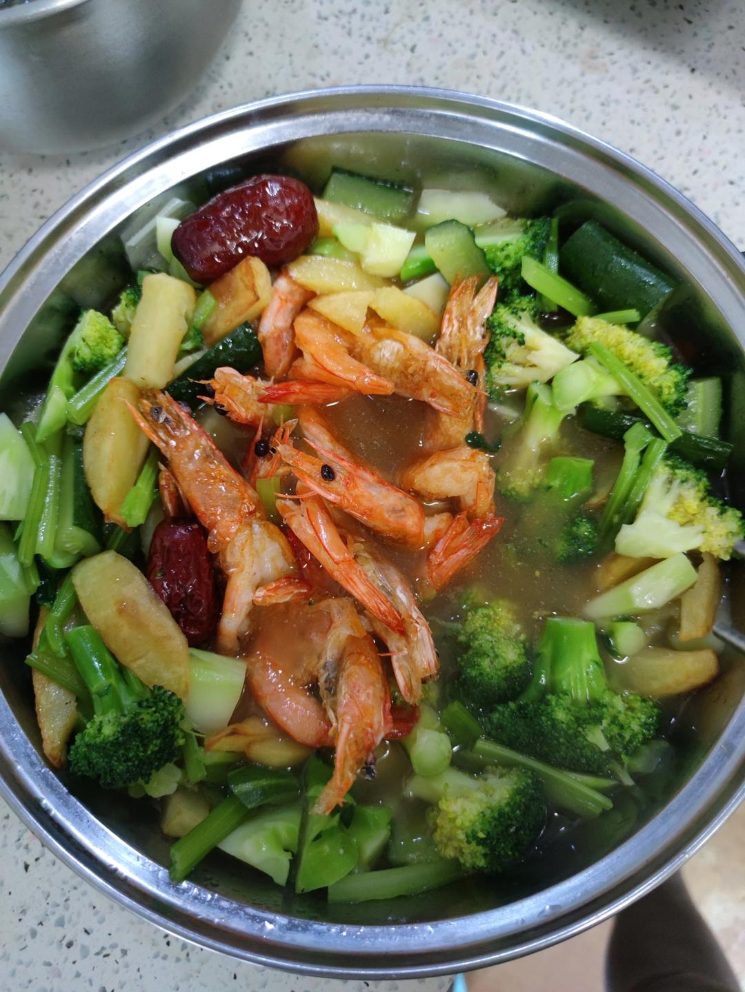 邵汇大虾，喜虾客，王婆大虾。超级简单的干锅虾