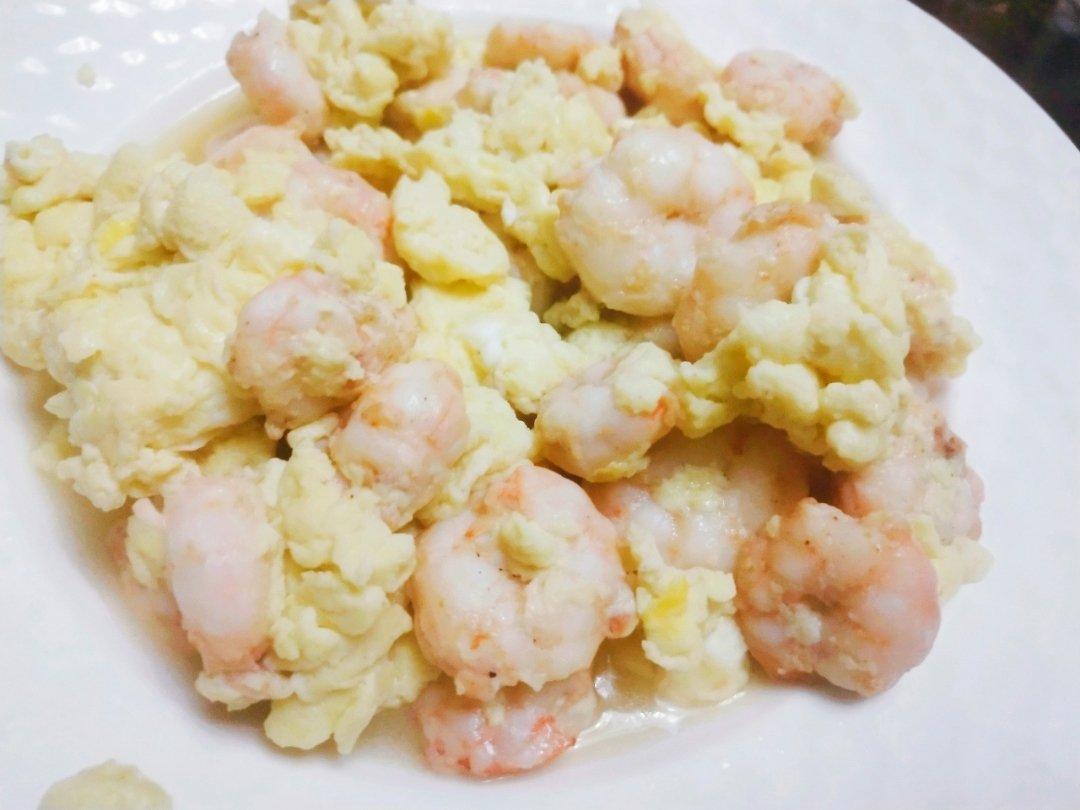 鲜香嫩滑的 虾仁滑蛋