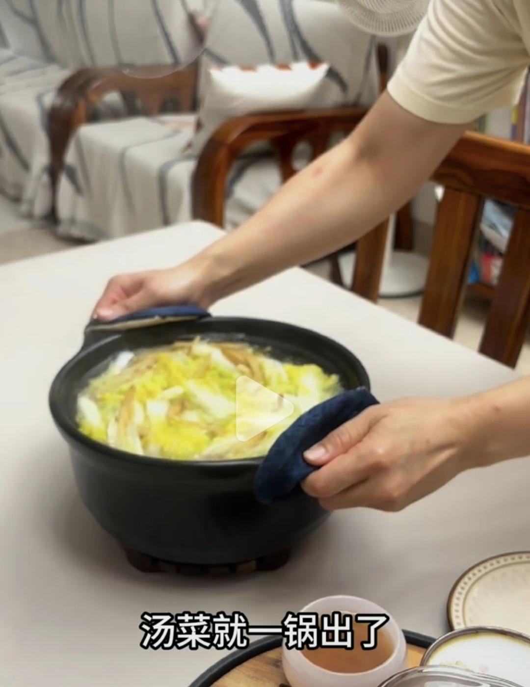 汤类，大白菜粉丝金针菇汤