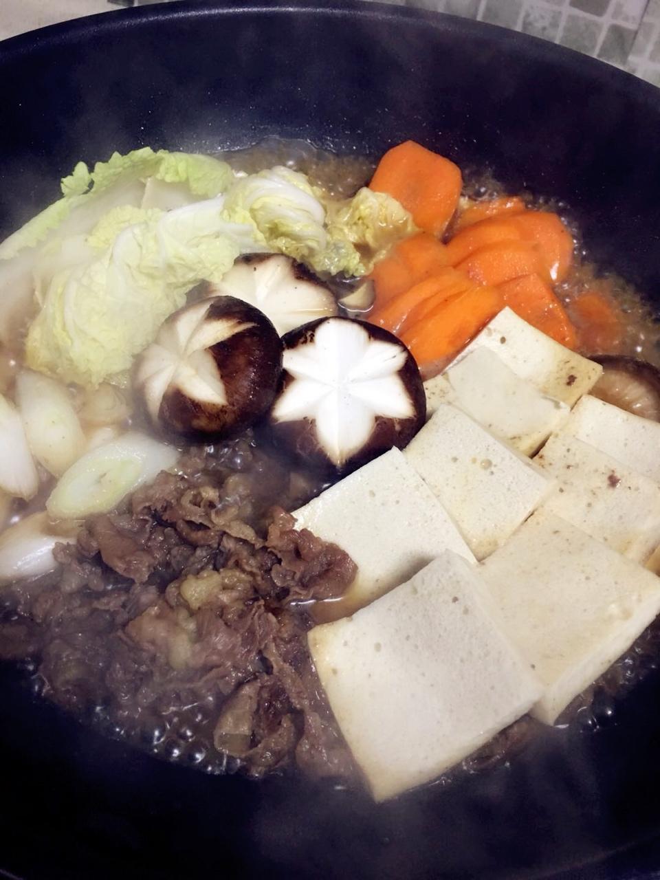 寿喜烧（日式牛肉锅）