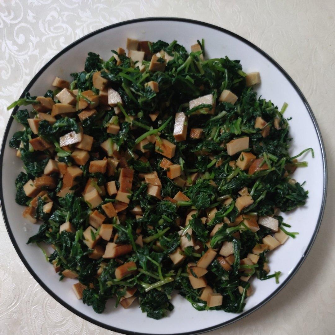 马兰头拌香干，舌尖上的春意一定要尝！