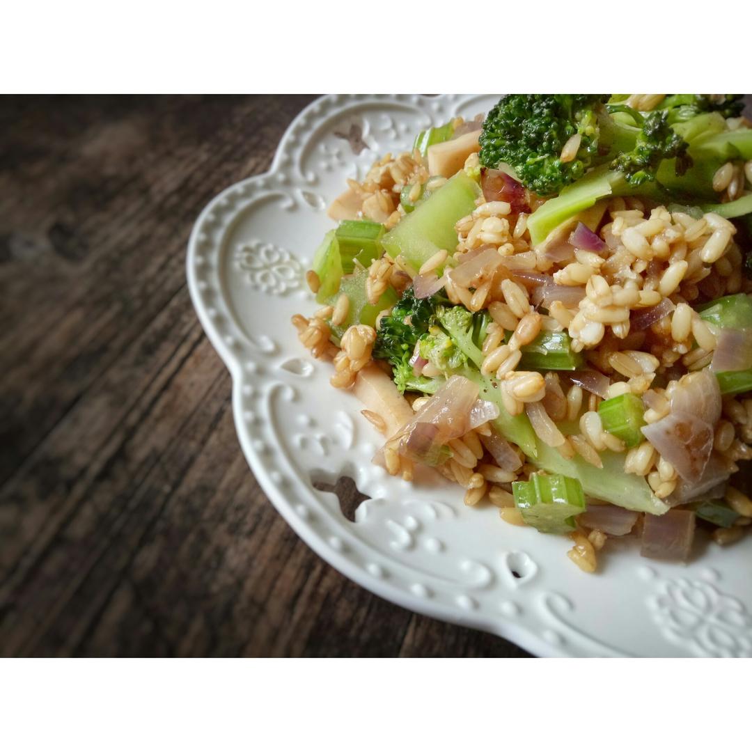 【健康三餐】发芽燕麦饭（粥）