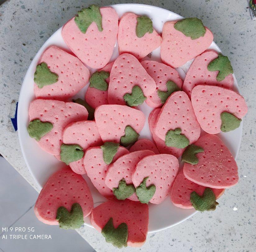 ㊙️吃可爱长大的🍓草莓曲奇饼干‼️少女心爆棚