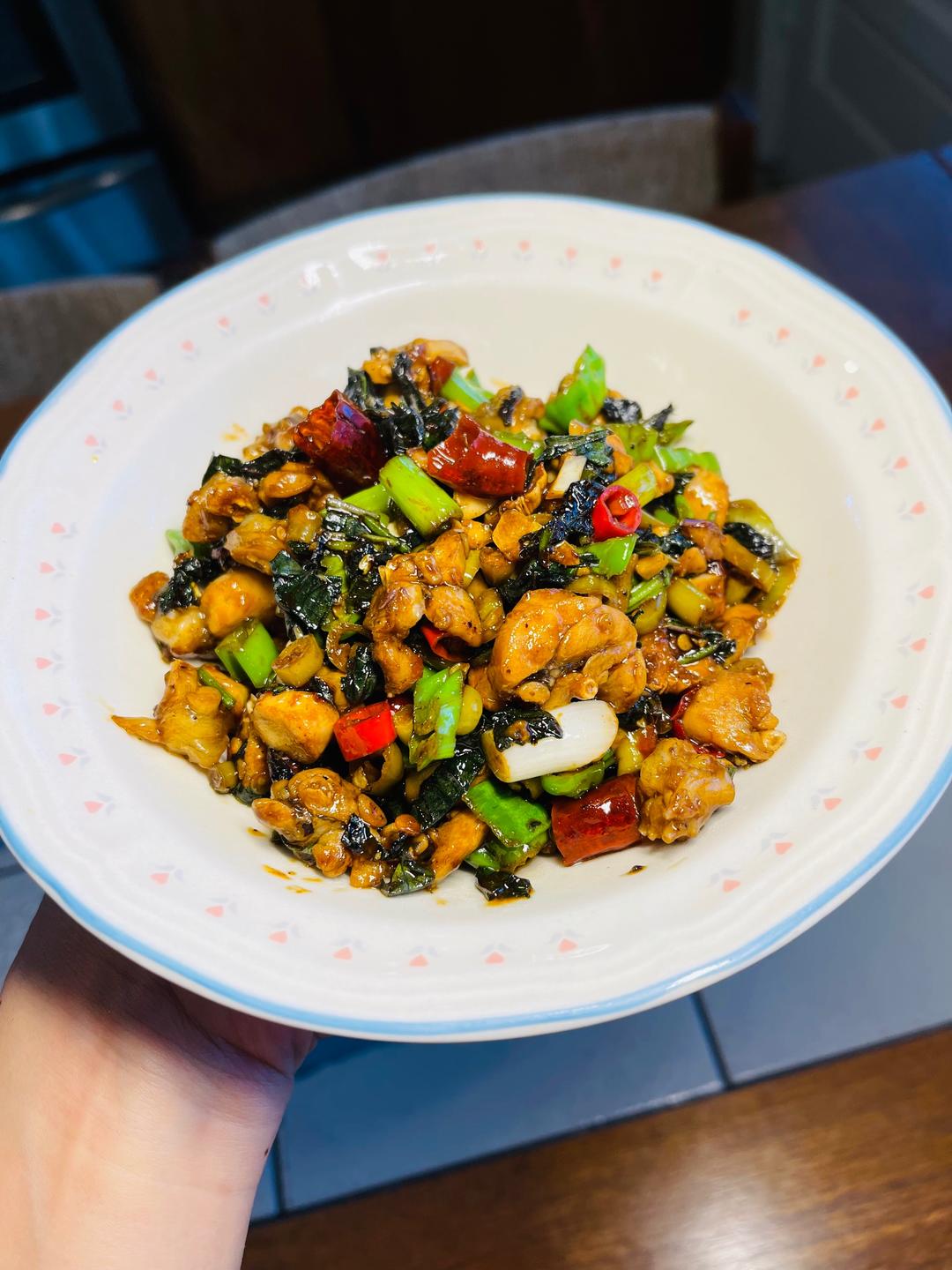 紫苏炒牛蛙的做法