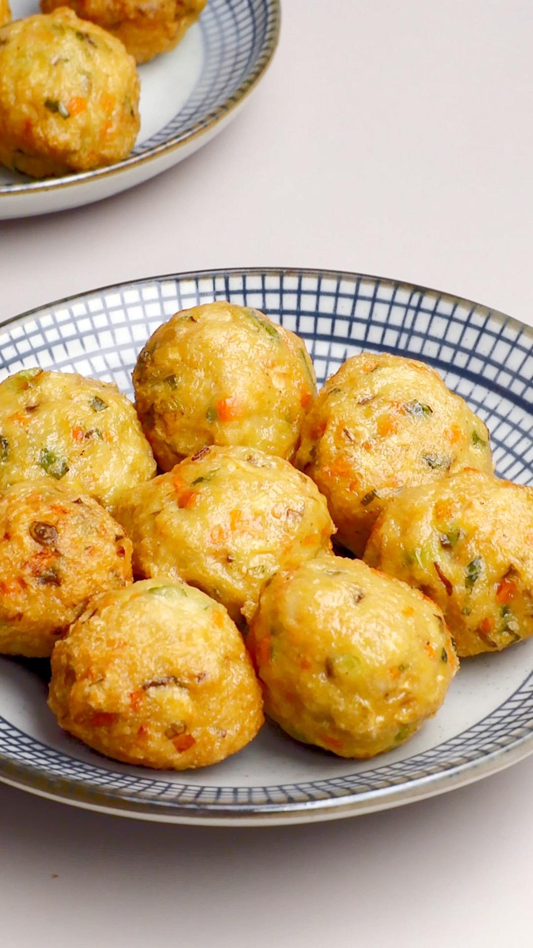 胡萝卜香菇鸡肉丸的做法