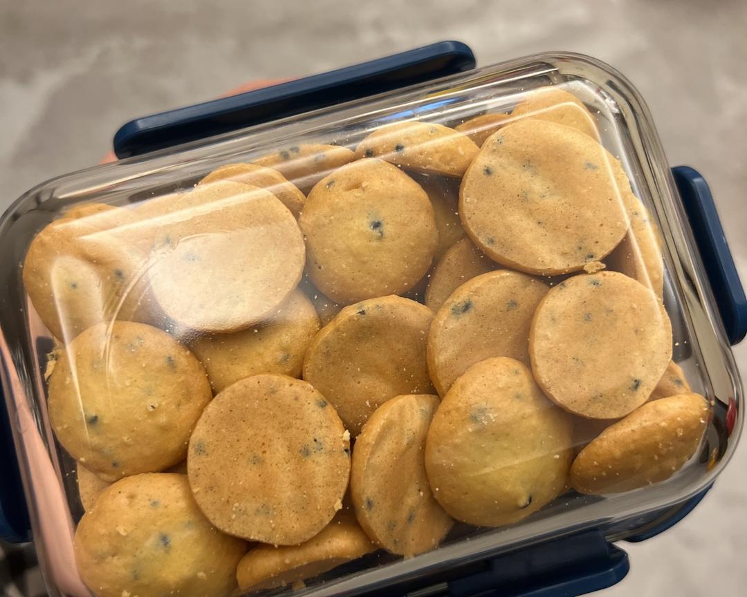 黑芝麻鸡蛋饼干