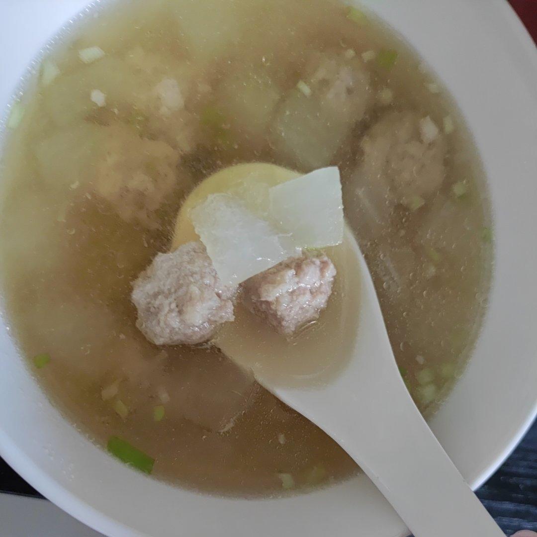 巨鲜美的冬瓜丸子汤
