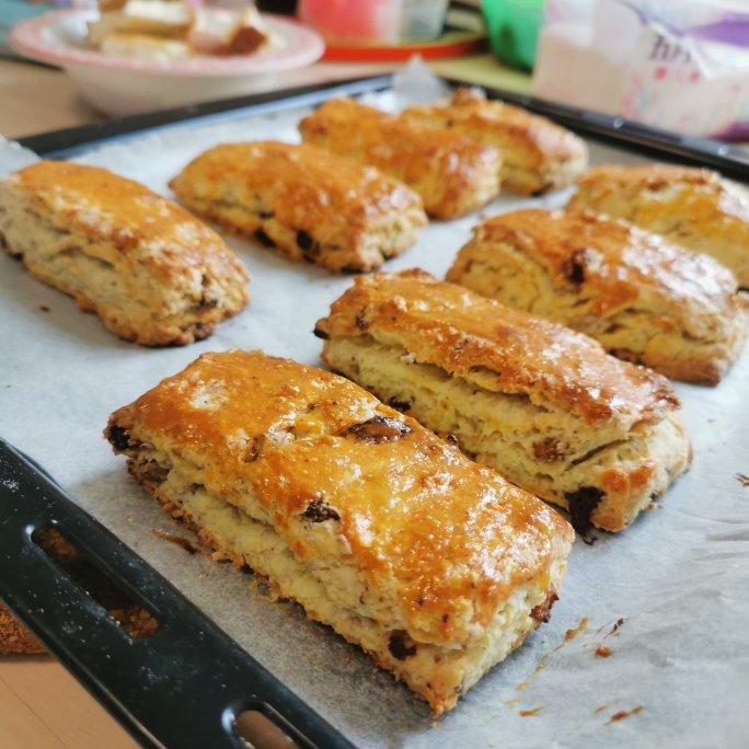 完美裂纹～百分百成功的超好吃奶香司康（禁止搬运）