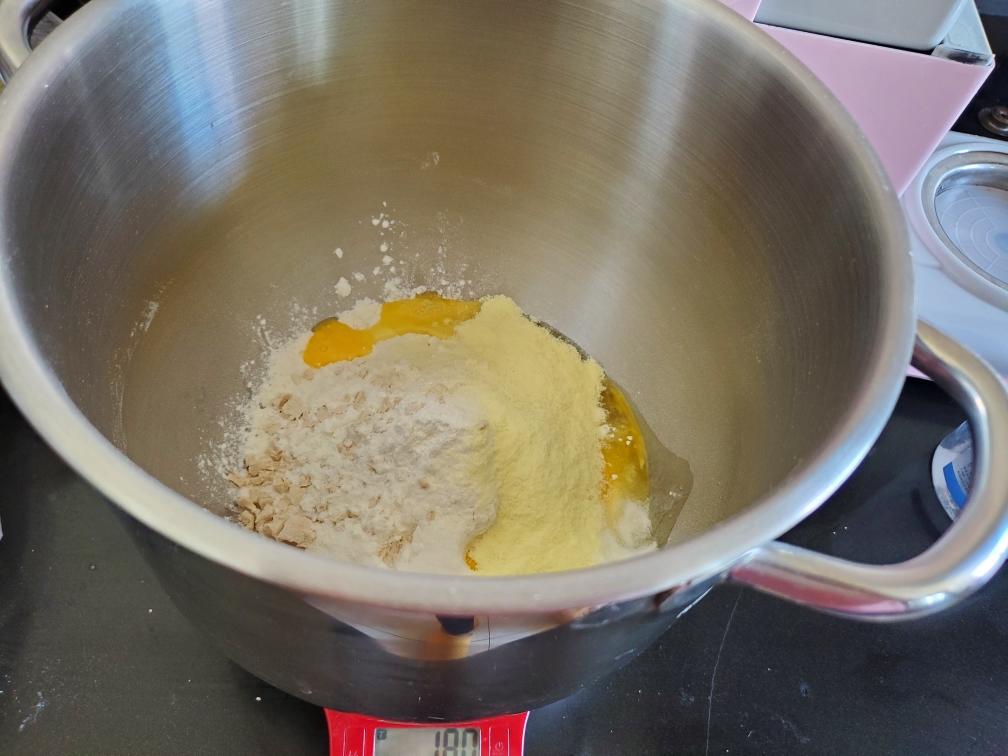 纯奶手撕吐司的做法 步骤1