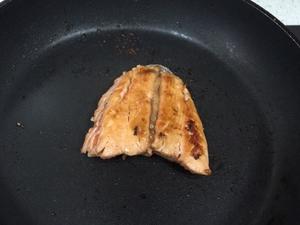 《昨日的美食》之鲑鱼蛋寿司的做法 步骤6