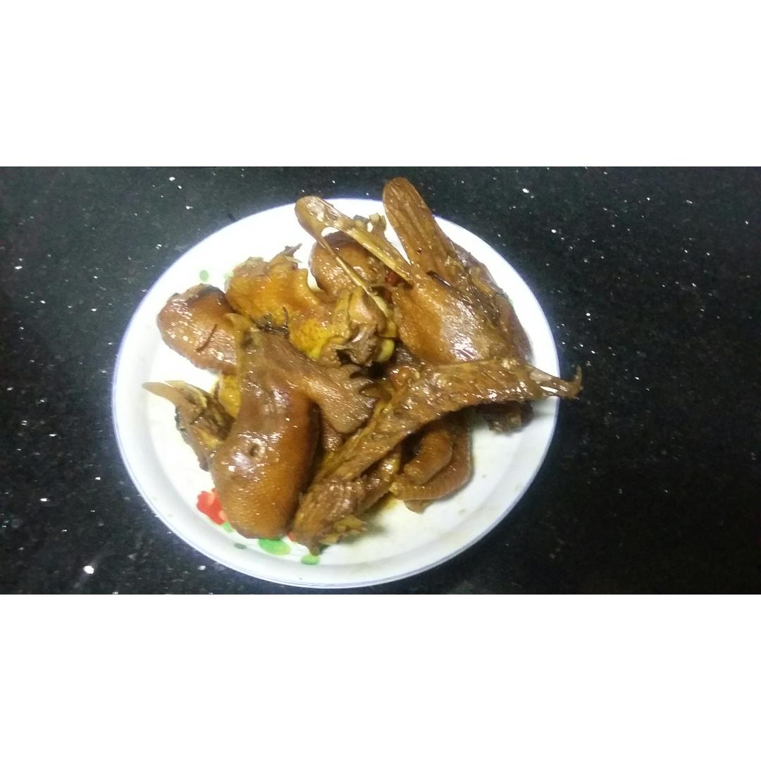卤鸡脚