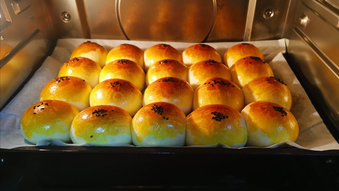 超软牛奶餐包，此配方超软不甜易出膜，放一礼拜不变硬