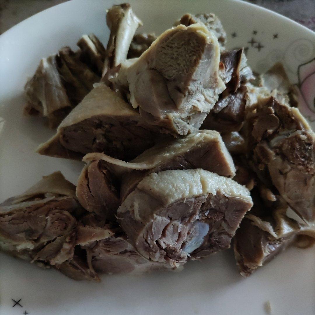 首次成功的盐水鸭腿