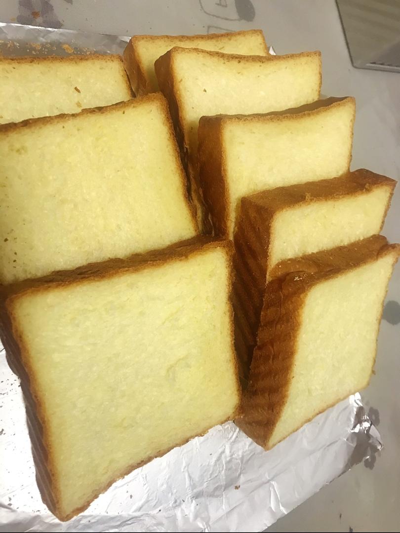 《Tinrry+》软绵绵的白吐司