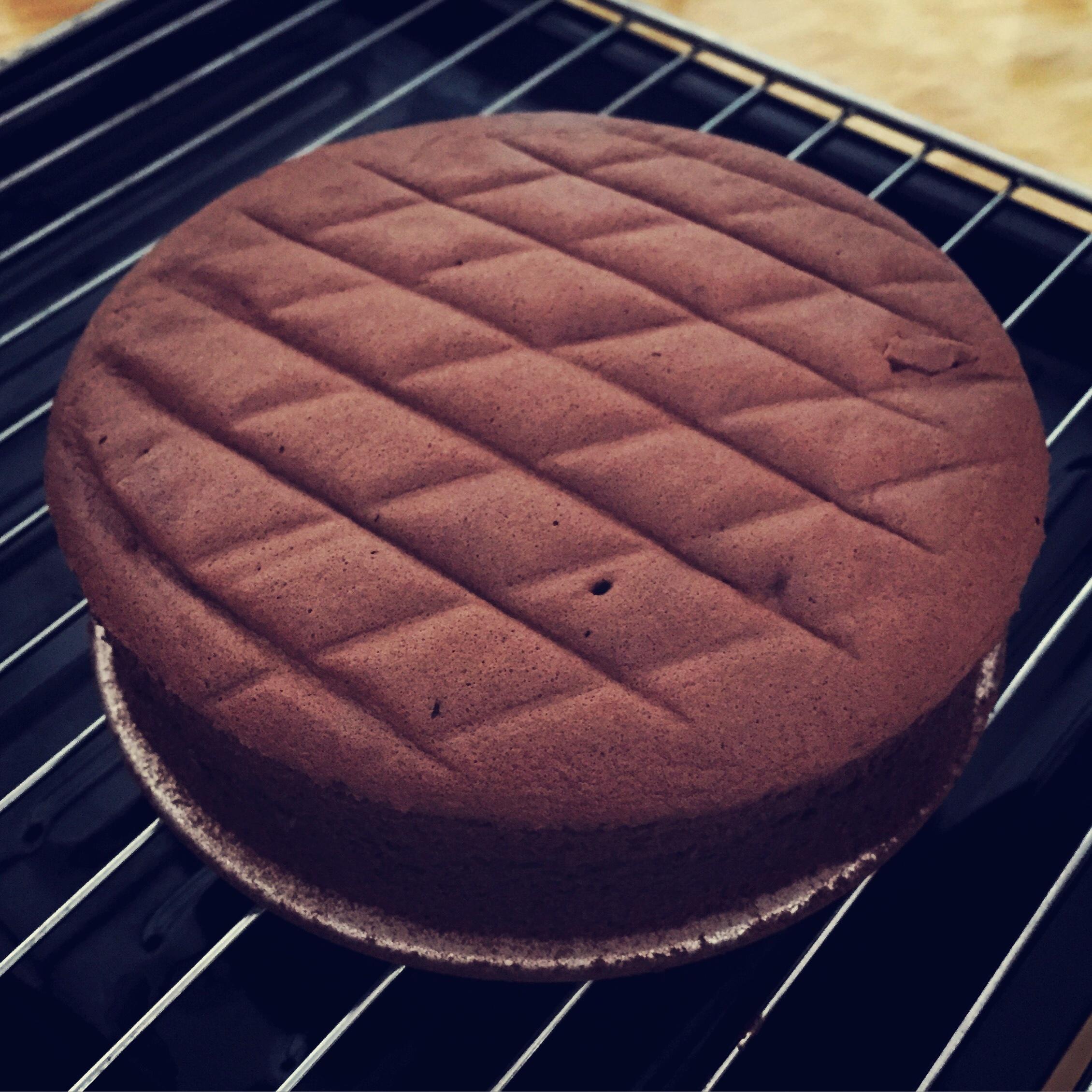 详细版！6寸巧克力戚风蛋糕，100%成功！的做法 步骤10