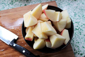 苹果肉桂烤鸡【山姆厨房】的做法 步骤4