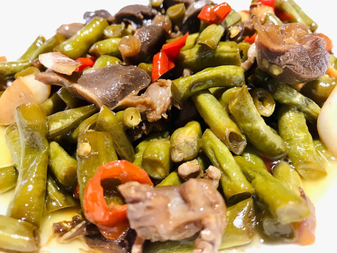 酸豆角炒鸡胗