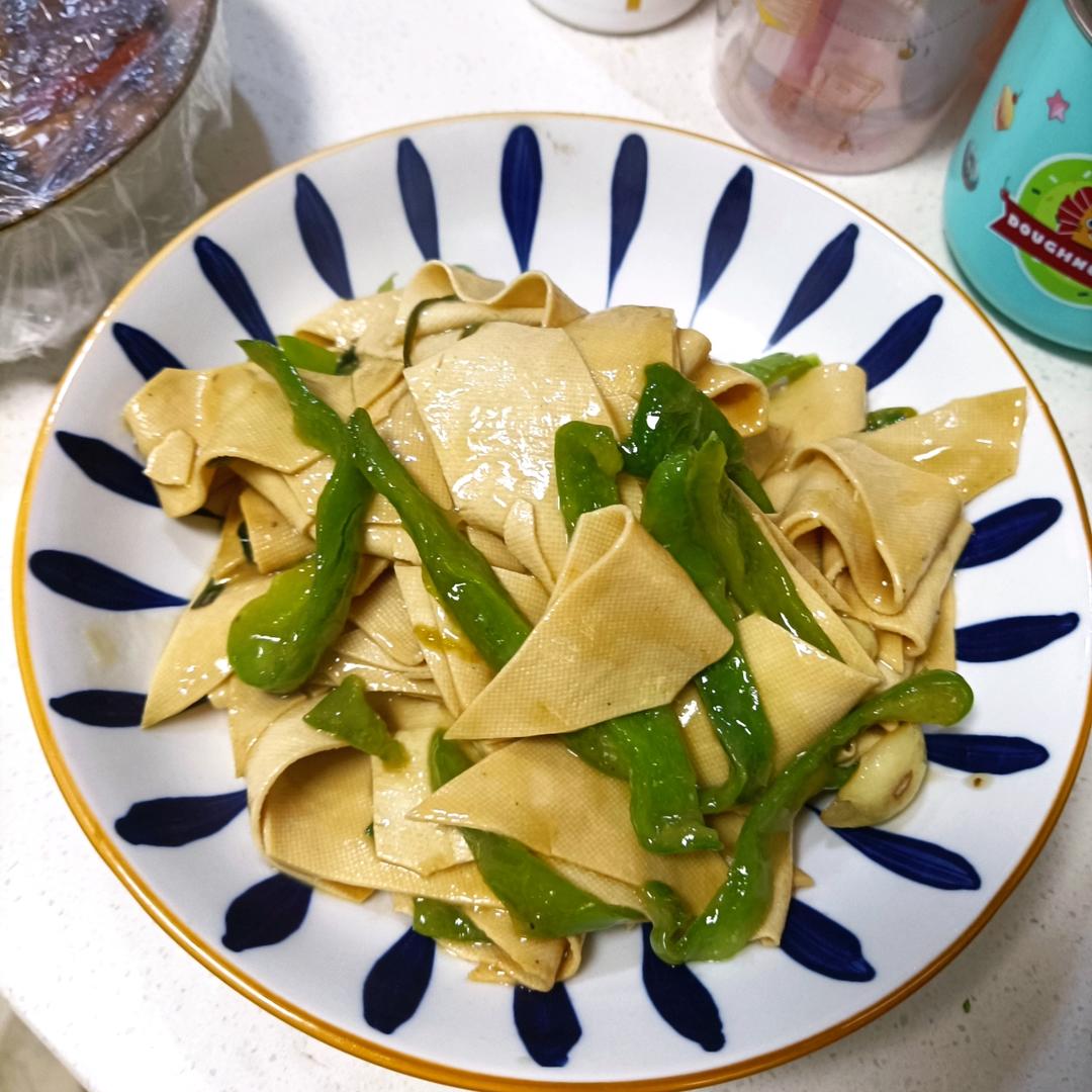尖椒炒干豆腐