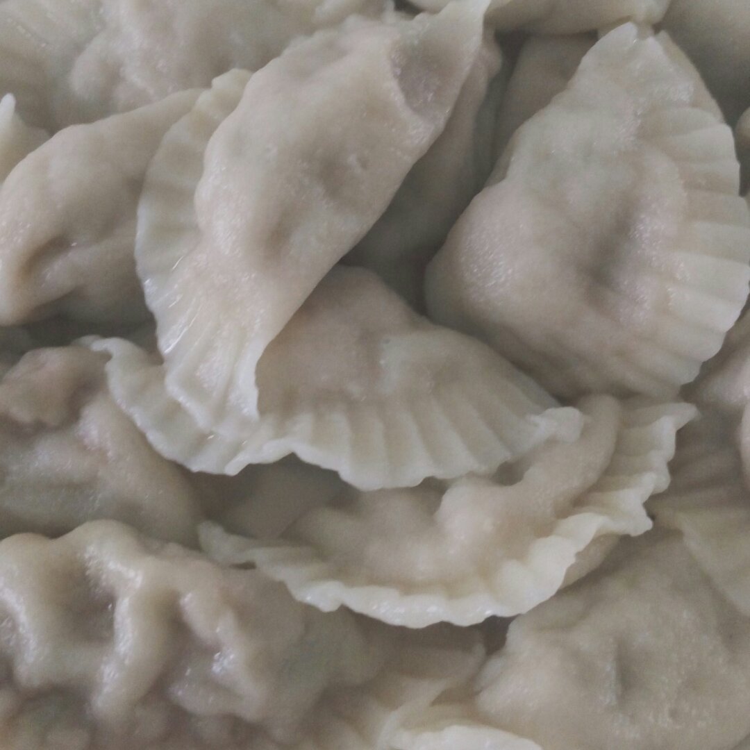 芹菜胡萝卜猪肉水饺
