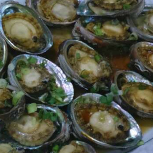 蒜蓉粉丝蒸鲍鱼