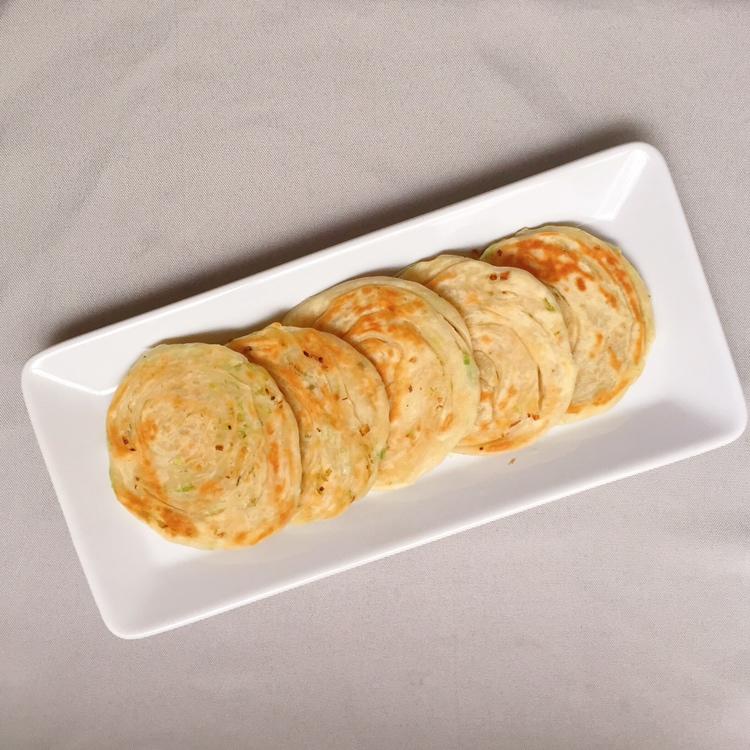 堂妈教你做飘香葱油饼