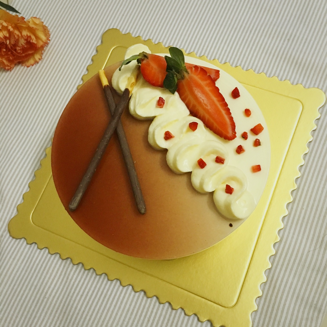 双色慕斯~圣安娜花嘴装饰Idea2~