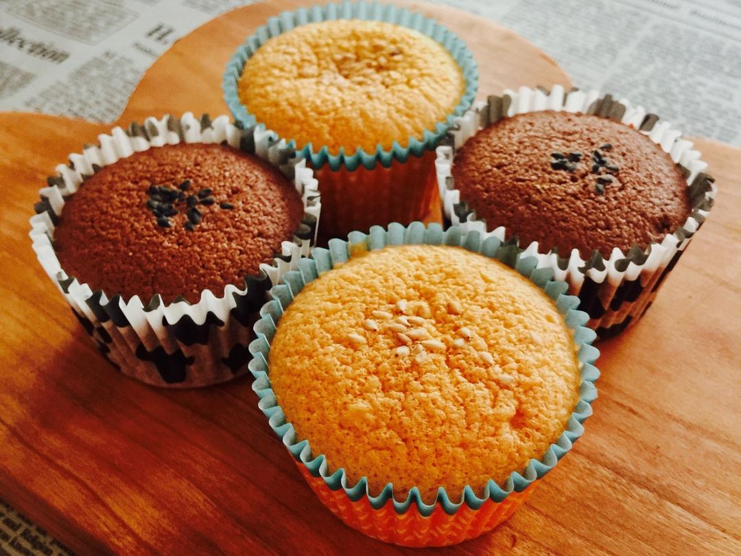 🍰无水无油纸杯蛋糕（超快手无泡打粉）