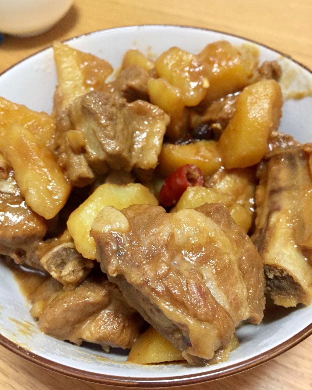 土豆炖排骨