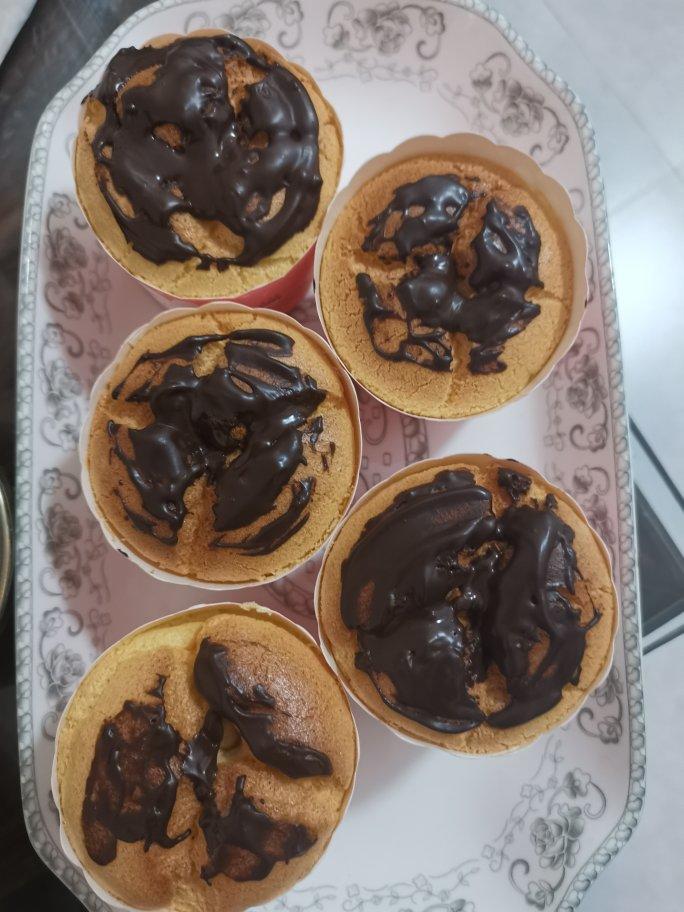 纸杯蛋糕 8寸戚风蛋糕的量