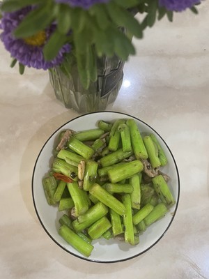 菜梗炒肉的做法步骤图 菜梗炒肉怎么做好吃 Applepan 下厨房 菜梗炒肉的做法步骤图 菜梗炒肉怎么做好吃 Applepan 下厨房