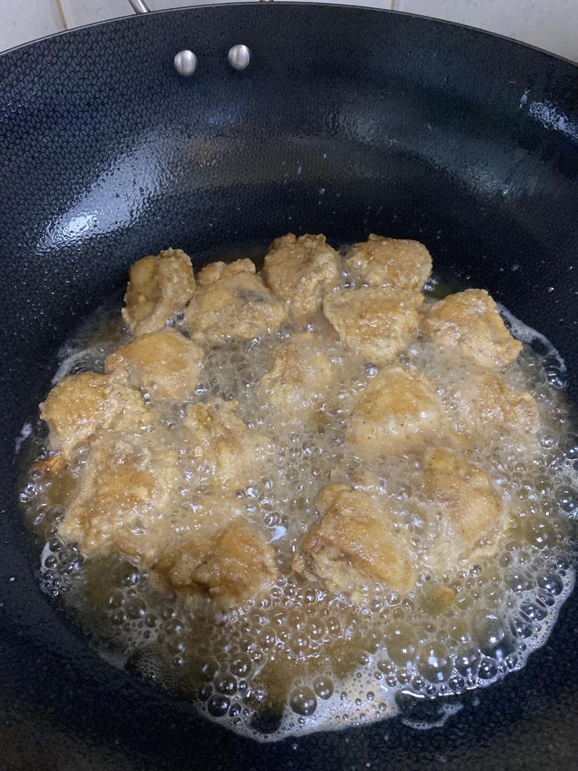 蒜香炸鸡翅
