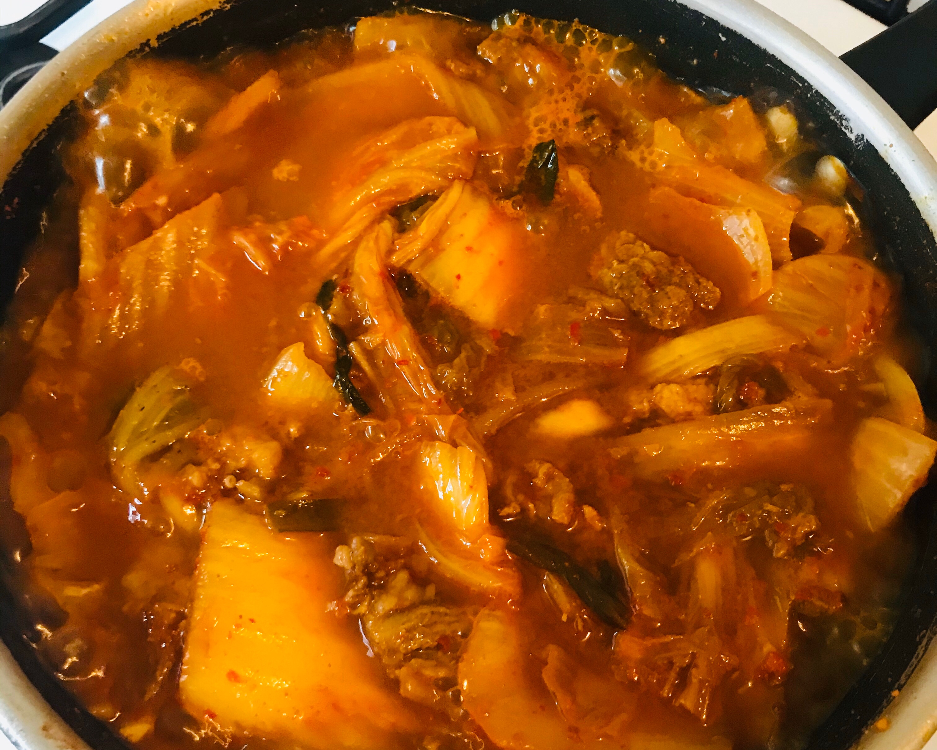 韩国大厨分享的【超简单的人生中的泡菜汤】的做法