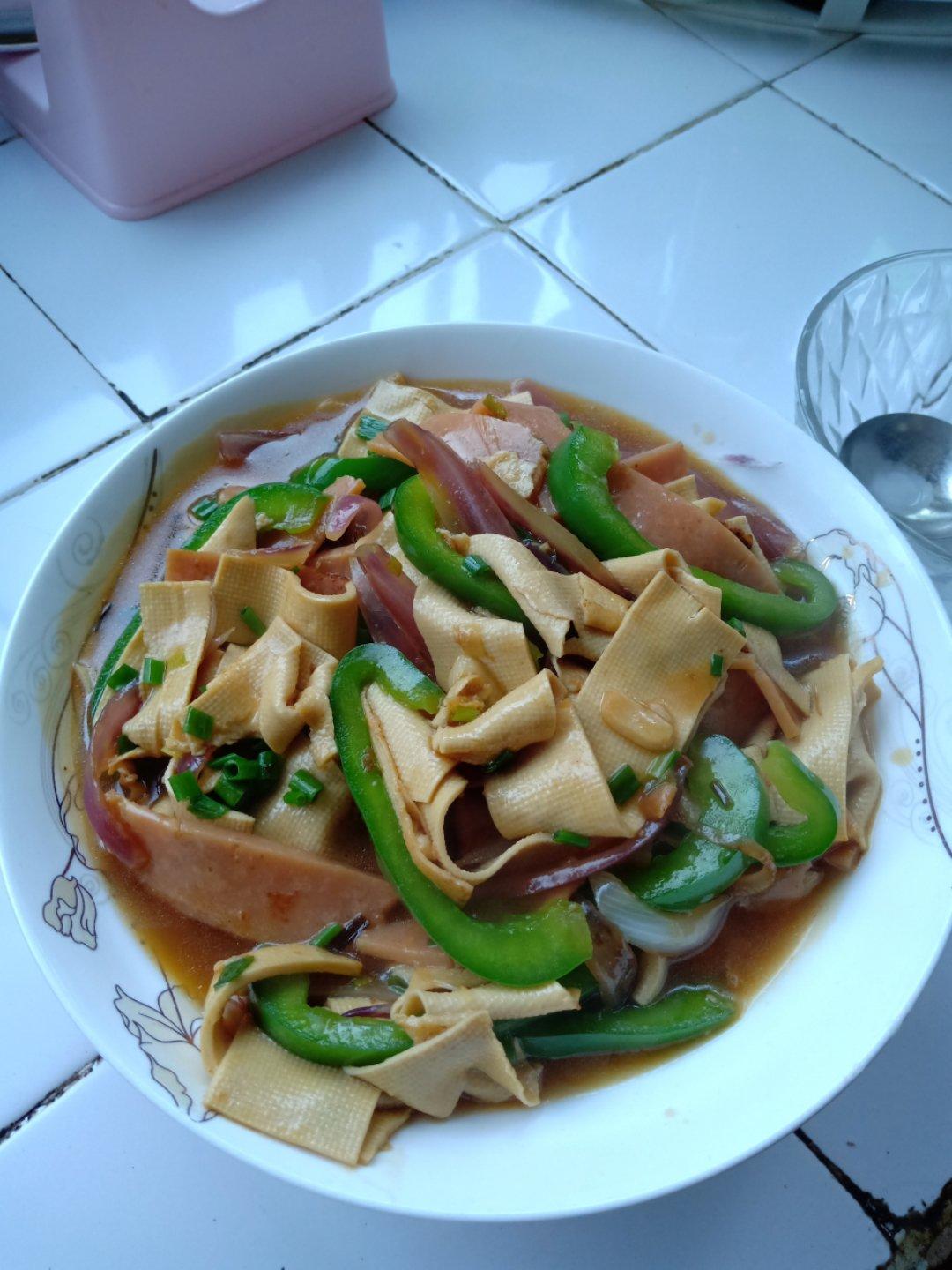 青椒炒豆皮