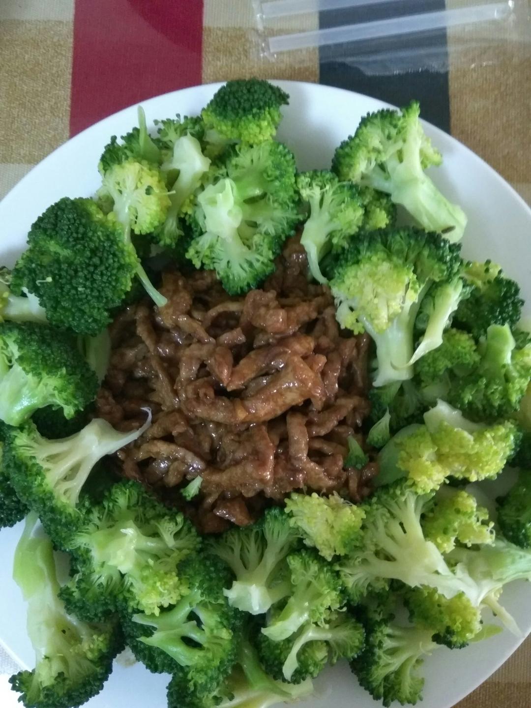 西兰花酱肉丝