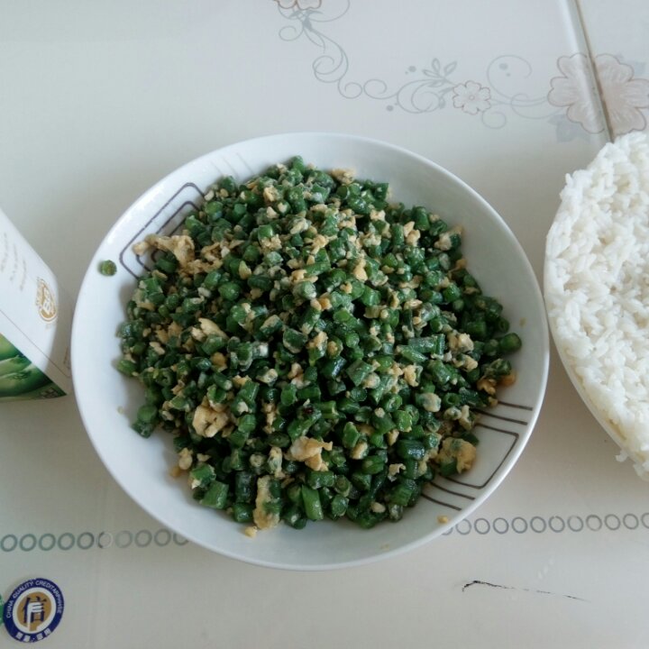 豆角炒鸡蛋