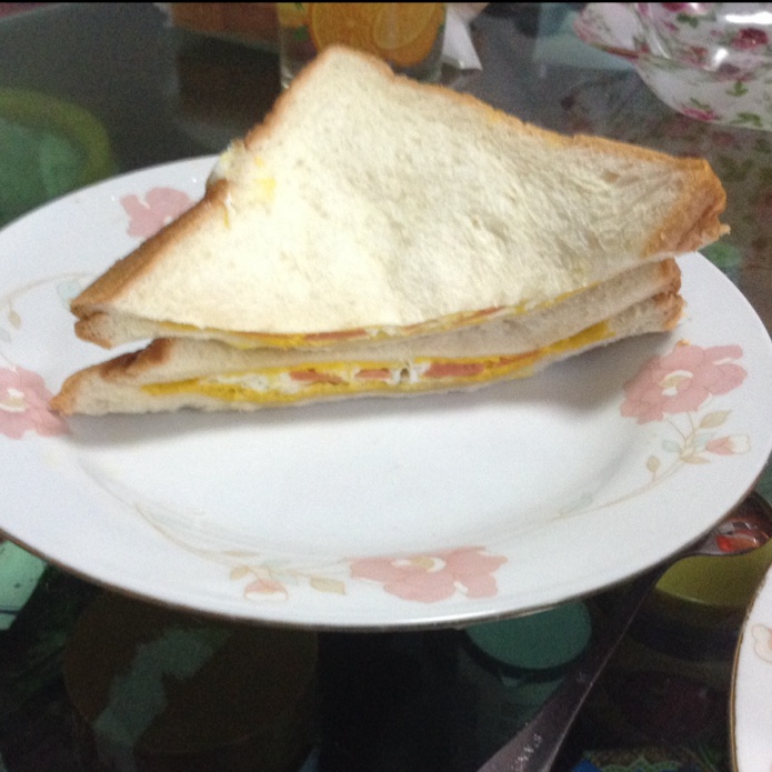 【1分钟鸡蛋三明治】微波懒人早餐