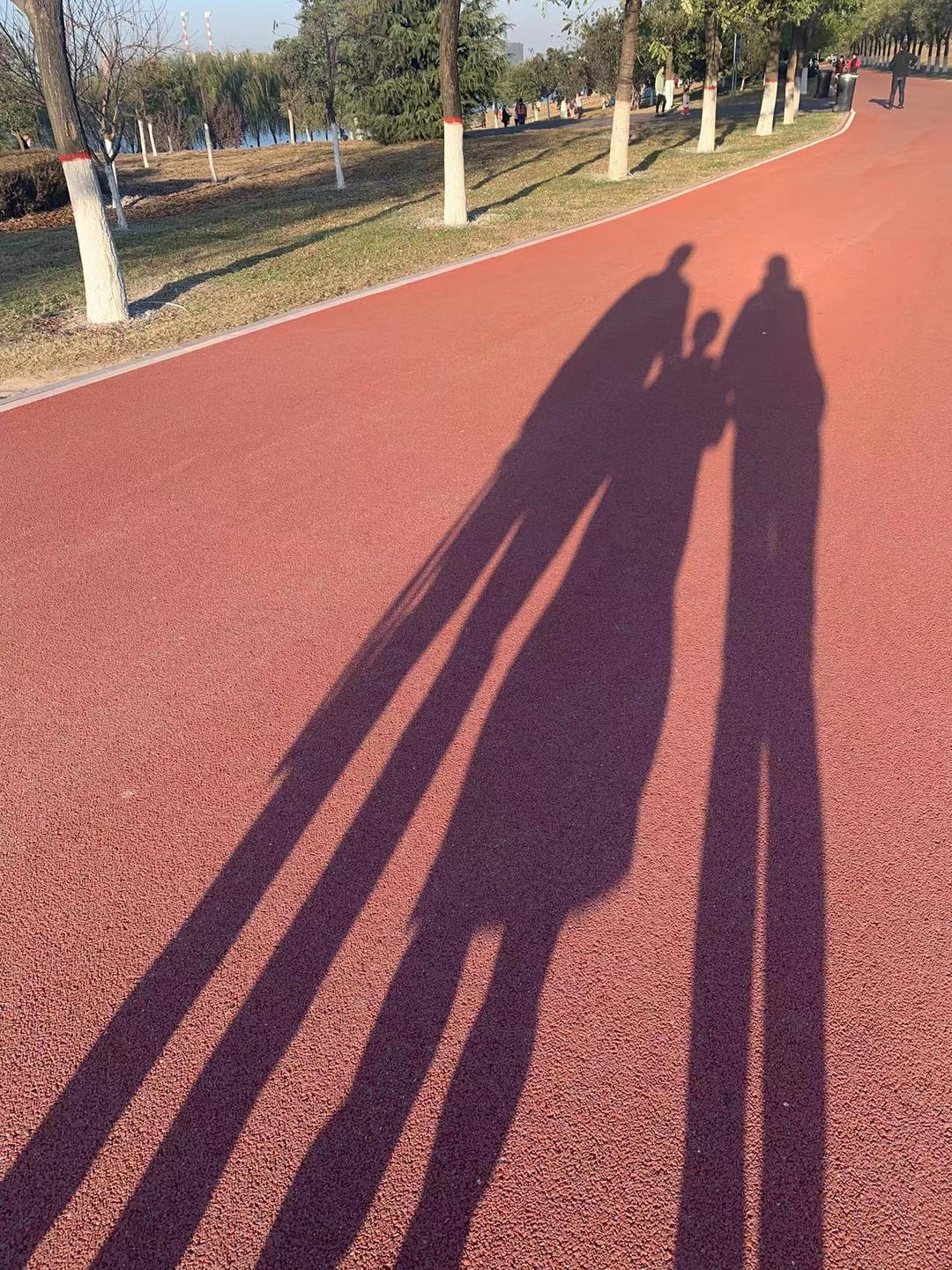 她的老公他的爸